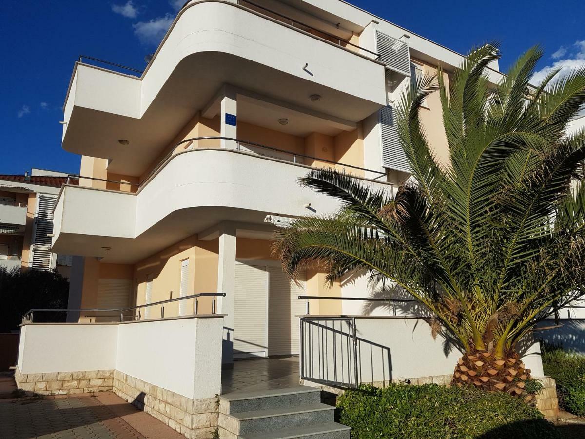 Apartment Novalja 4+2 Exterior photo